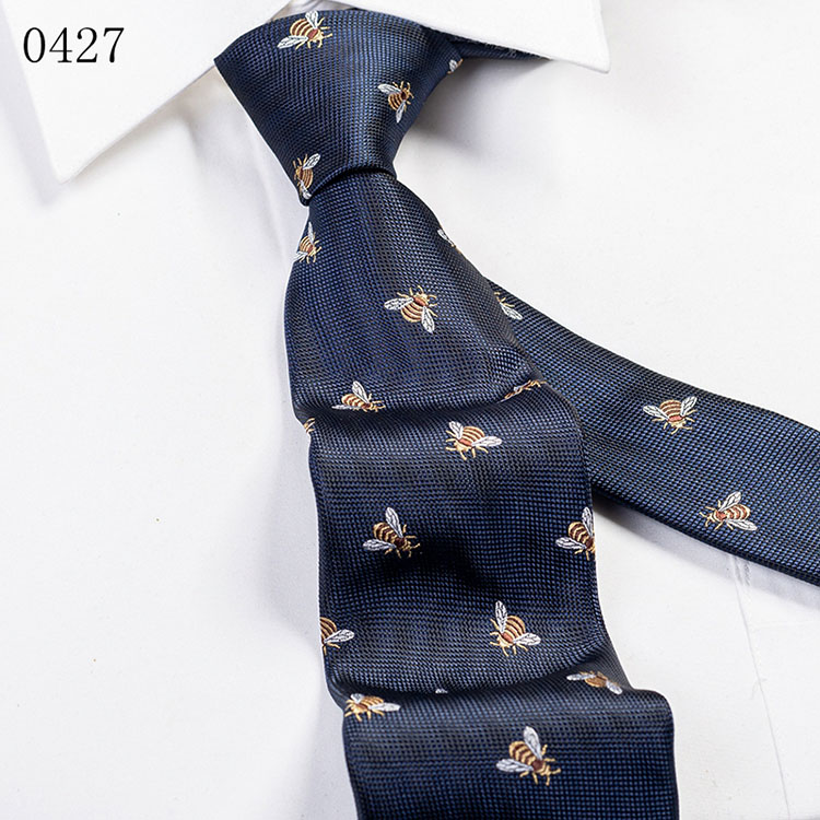 Title: Londons Renowned Tie Brands: A Comprehensive Guide Title: Londons Renowned Tie Brands: A Comprehensive Guide