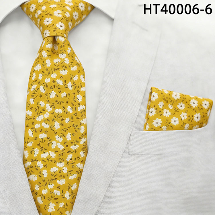 The art of tying a tie at Western Airlines The art of tying a tie at Western Airlines