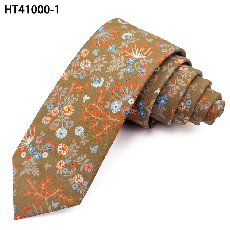 Title: Xinqi Scarf Factory: A Masterpiece of Handmade Excellence Title: Xinqi Scarf Factory: A Masterpiece of Handmade Excellence