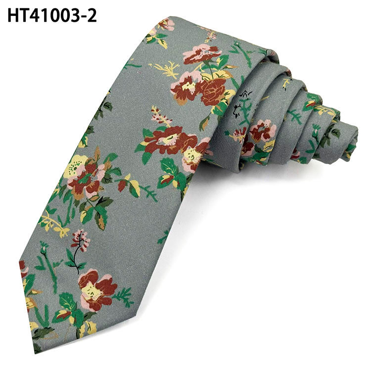 Title: Zhejiang Shaoxing Chunyan Tie Factory: A Masterpiece of Tailoring Excellence Title: Zhejiang Shaoxing Chunyan Tie Factory: A Masterpiece of Tailoring Excellence