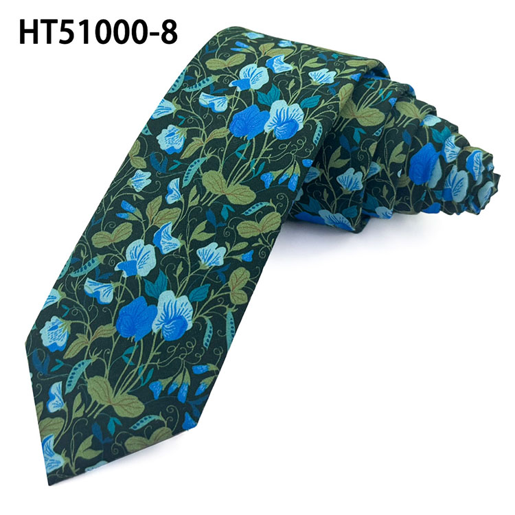 Uniforms of Police: The Inextricable Connection between Collared Shirts and Ties Uniforms of Police: The Inextricable Connection between Collared Shirts and Ties