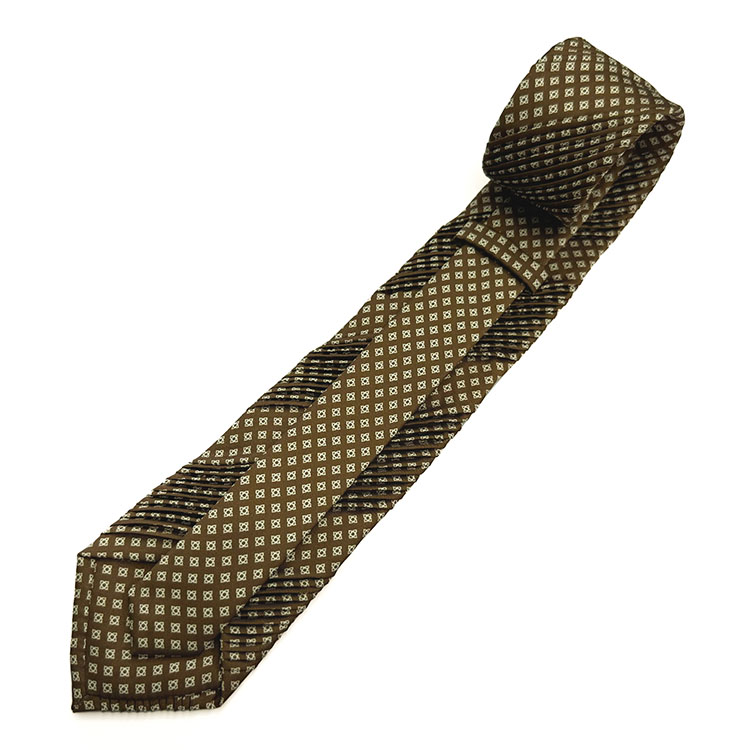 Title: The Art of the Leather Tie: A Tale of a Womans Journey in Fashion