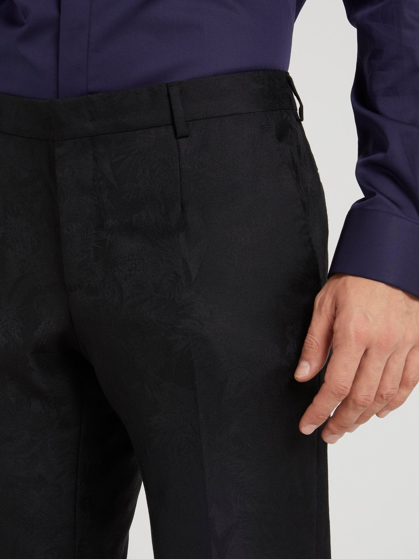 Title: Introducing the Latest Dark-Colored Ties for Men: A Perfect Accessory for Any Occasion