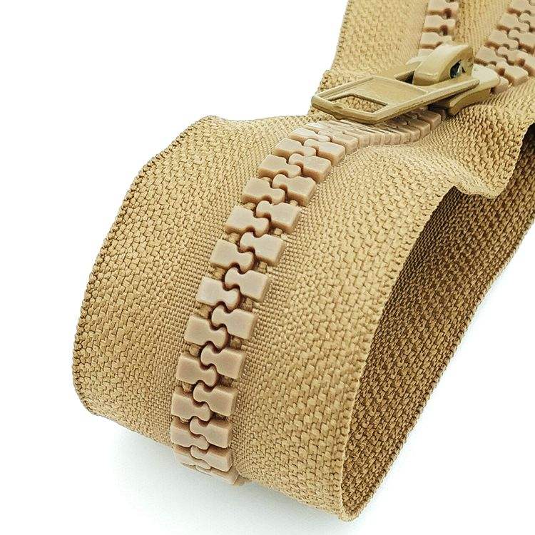 How to Tie a Zipper-Up Tie