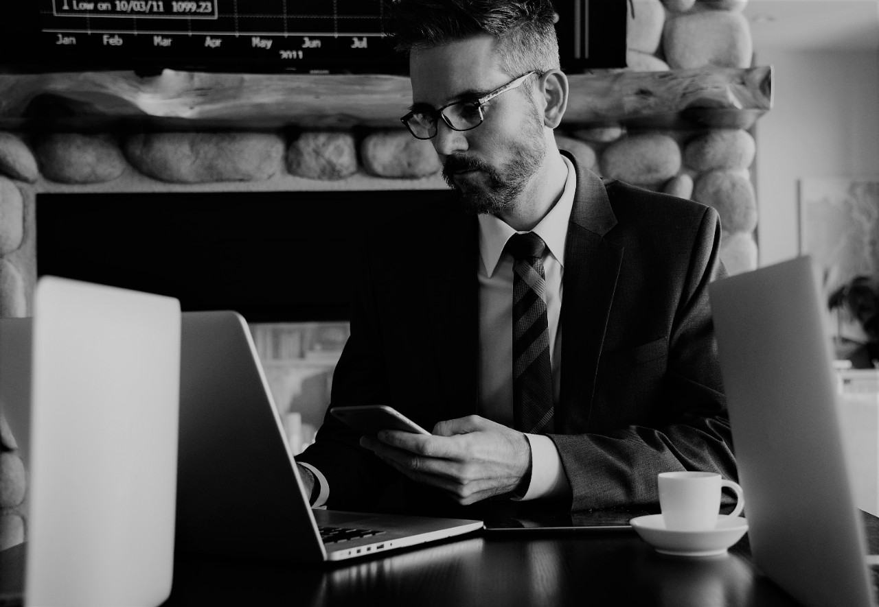 Leader without a Brand: What to Do?