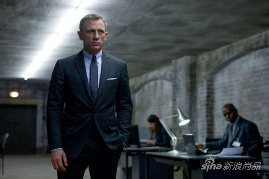 Title: The Stylish and Stealthy Look of 007 in the Red Tie Suit