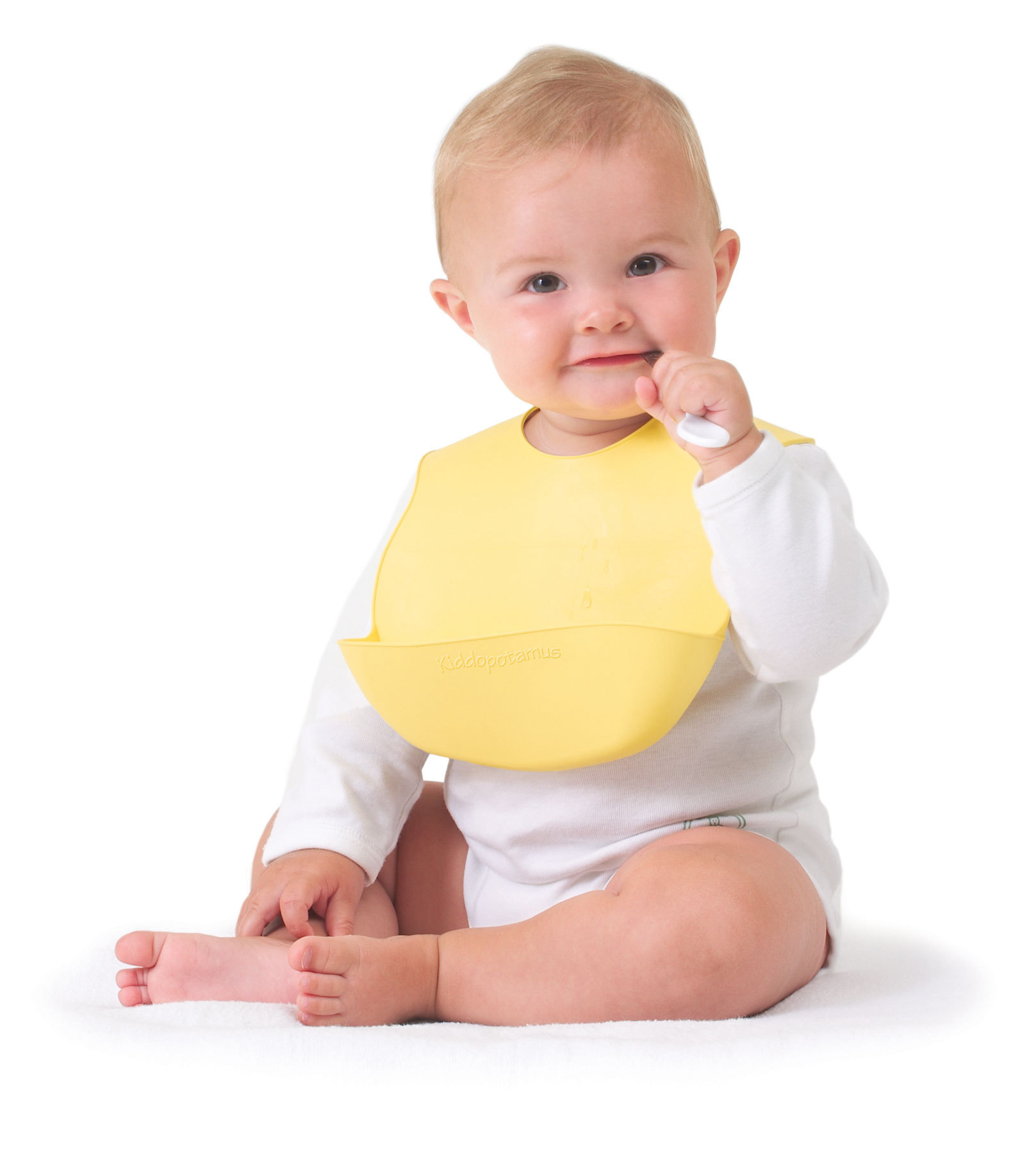 Baby bib and onesie set: a cute and functional wardrobe essential
