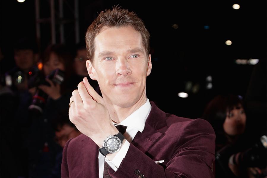 Title: The Stylish Suit and Tie Trend