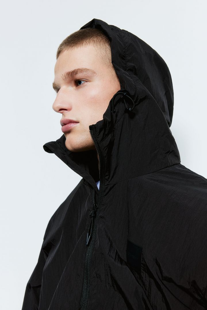 Title: Can Mens Windbreakers Be Worn with a Belt?