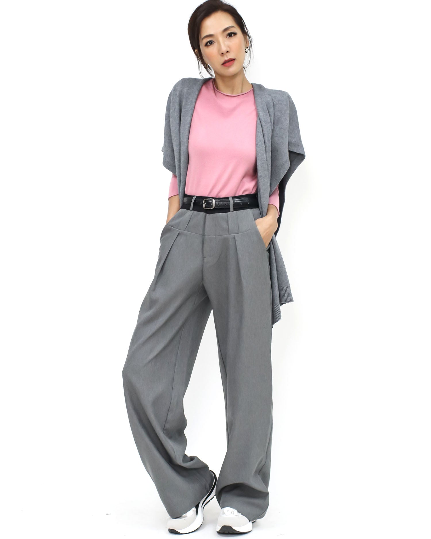 Title: Maximizing Your Style: The Perfect Pairings for Grey Ties and Pants