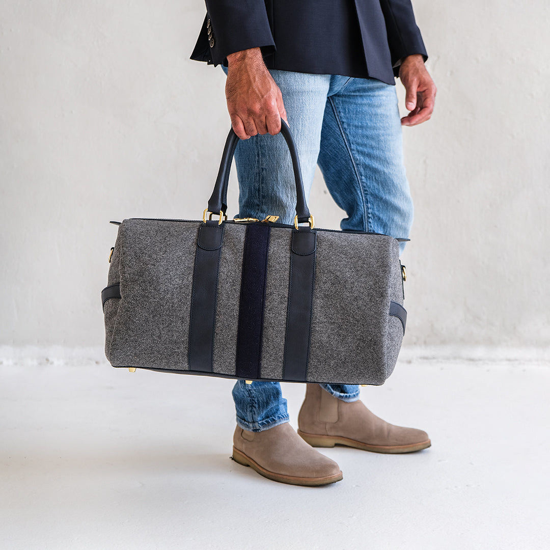 Title: Affordable Luxuries: The Best Brands of Ties and Bags for Less Than a Hundred Yuan