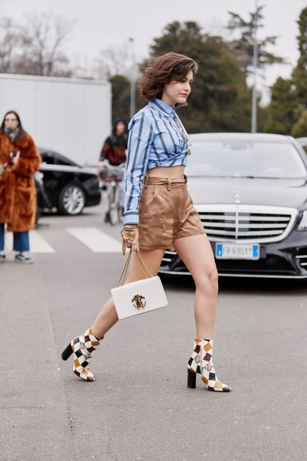Womens Little Collar Styles Guide
