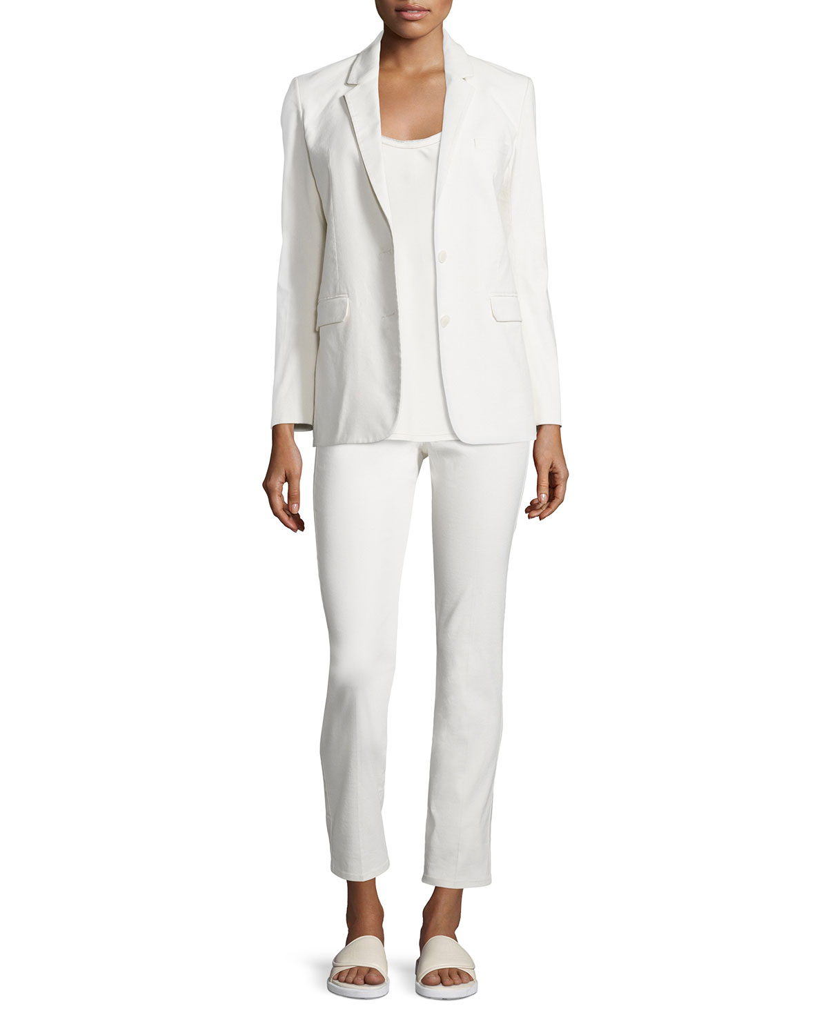 Title: The Aesthetic Appeal of White Button-Down Blouses in Sailor Suits