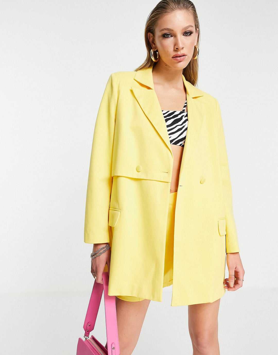 Title: Cute and Simple Womens Jacket with Tie Patterns - A Trendy Accessory for Everyday Wear