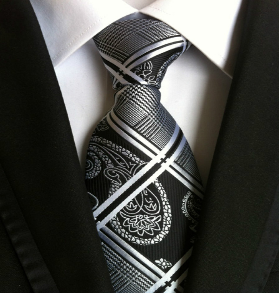 Title: Embracing Elegance and Style: The Perfect Black Tie男式领带 Collection