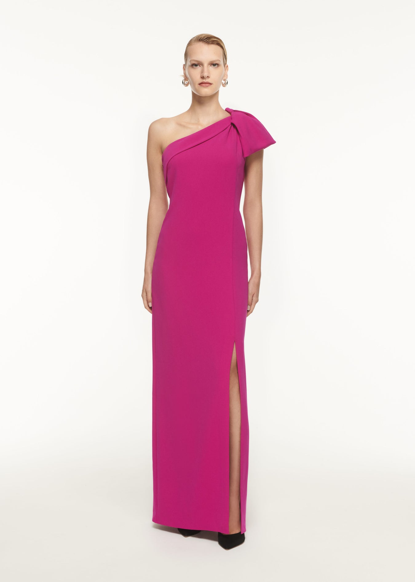 Title: Exploring the Vibrant World of Vietnamese Fashion with Purple Tie-themed Clothing Brands