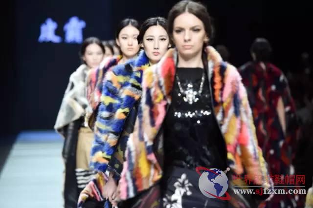The Evolution of Fashion: Branding and Prices of Ties within 1000 Yuan
