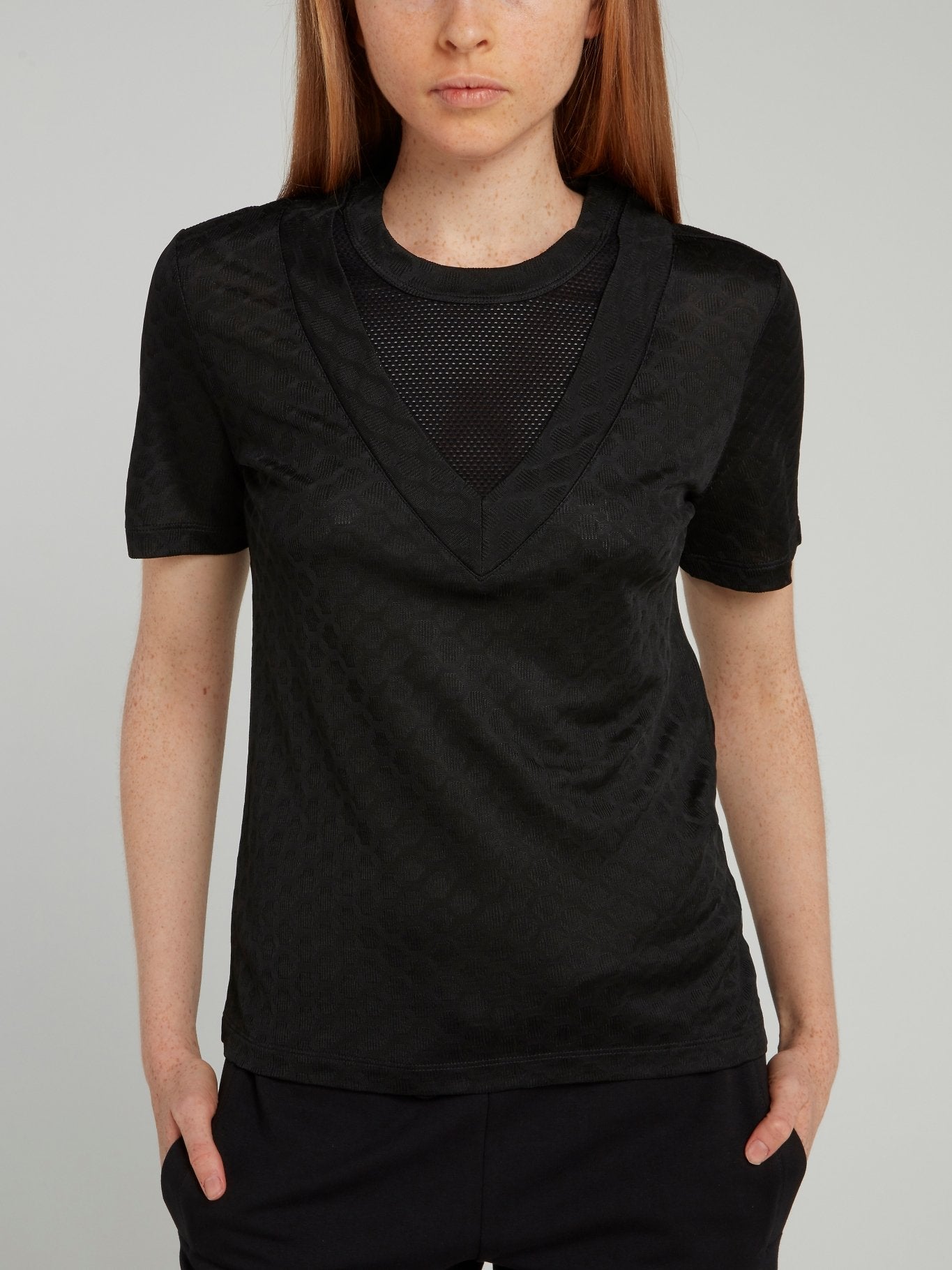 Title: Can a Black Shirt Be Paired with a Red Tie?