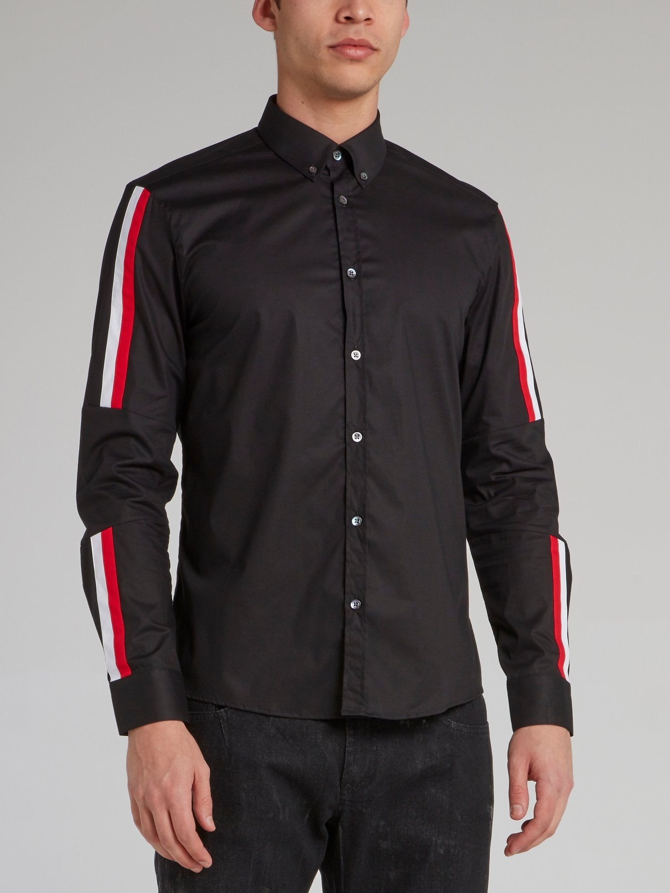 Title: Can a Black Shirt Be Paired with a Red Tie?