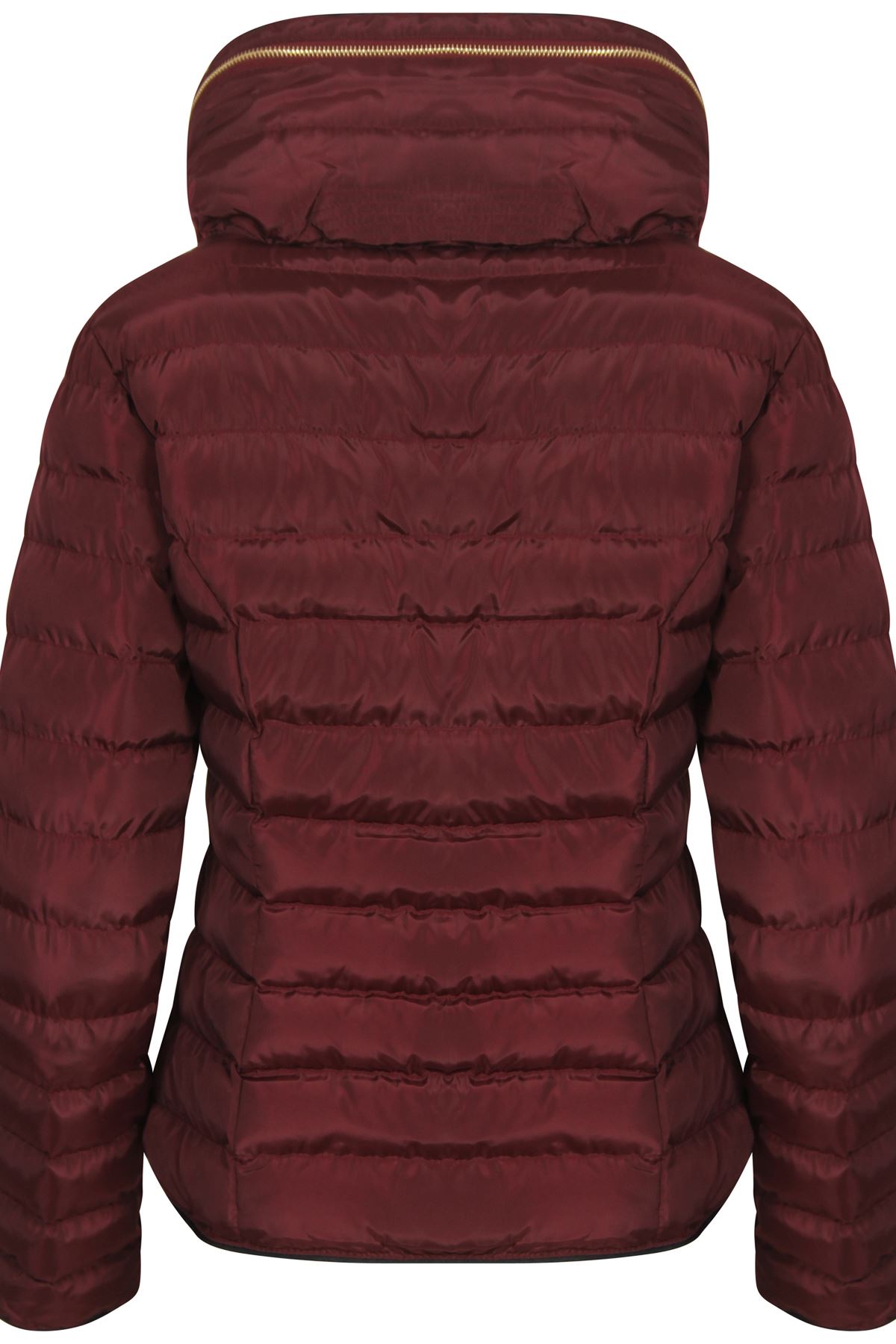Title: Warm and Cozy Womens Winter Clothing Set with Collar Tie: The Ultimate Guide to Staying Fashionable and Comfortable in the Cold