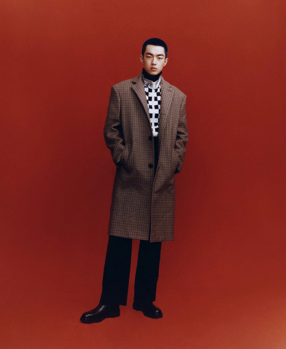 Title: Zhao Lijians Red Tie and the Tradition of Greeting the New Year