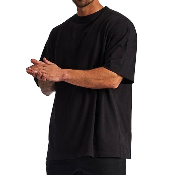 Title: How to Wear a Dark Shirt with a Tie to Appear Slimmer: A Comprehensive Guide
