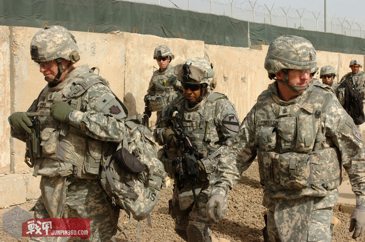 Title: Should Army Uniform Shirts Be Worn with Ties Outside?