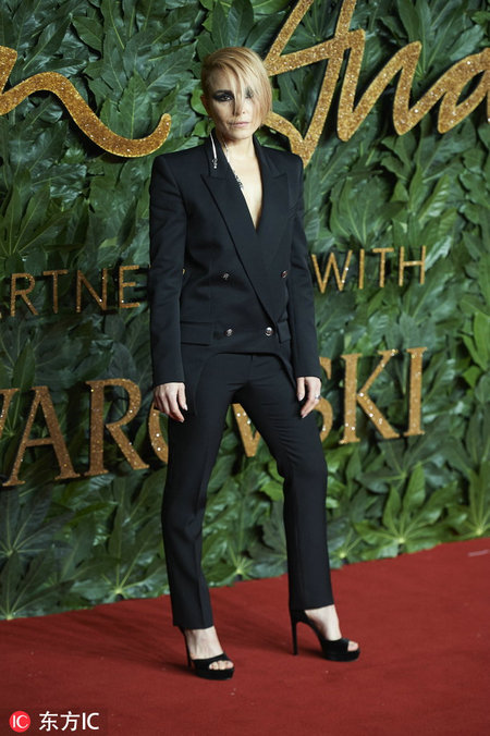 The Elegance of工装领带雅戈尔，A Fashion Statement with a Difference