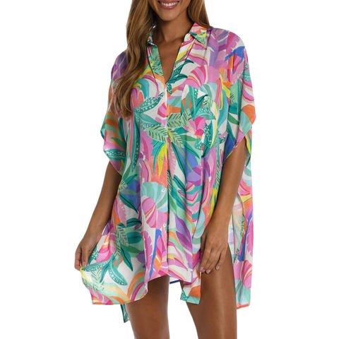 Summertime Button-Up and Tie: A Fashionable and Comfortable Combination