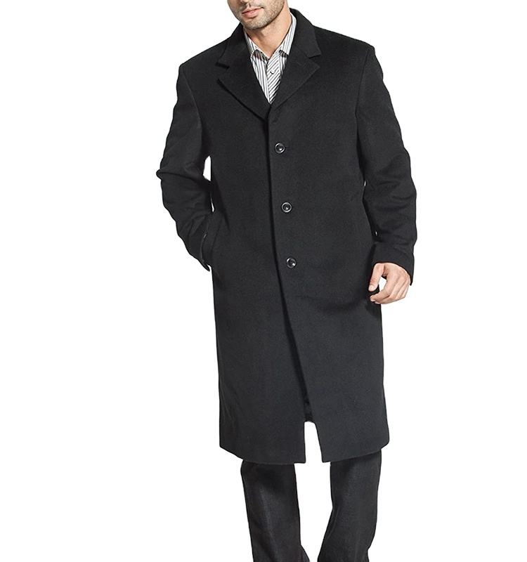 Title: Unleash Your Inner Athlete with This Mens Fall Sport Coat and Large Collar