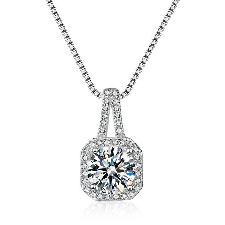 Banking Ladys Necklace: A Symbol of Power and Status