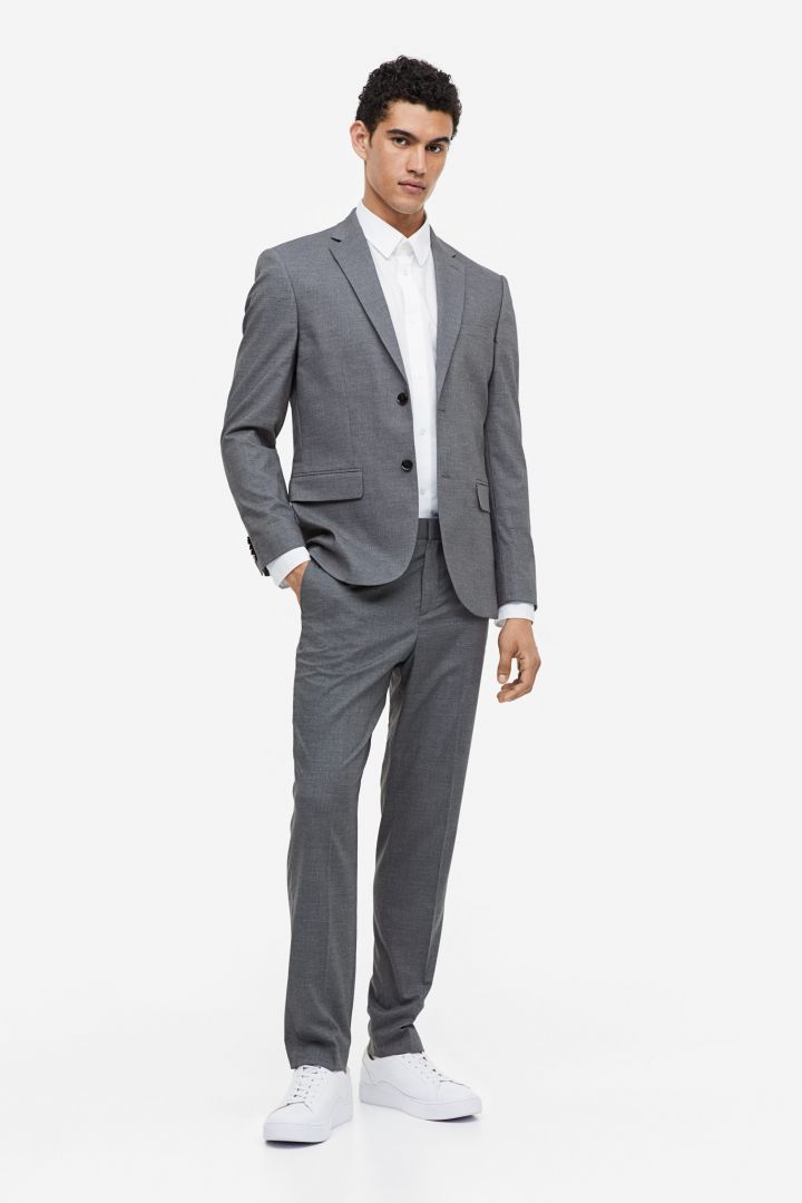 Dark Grey Suit and What to Tie It With