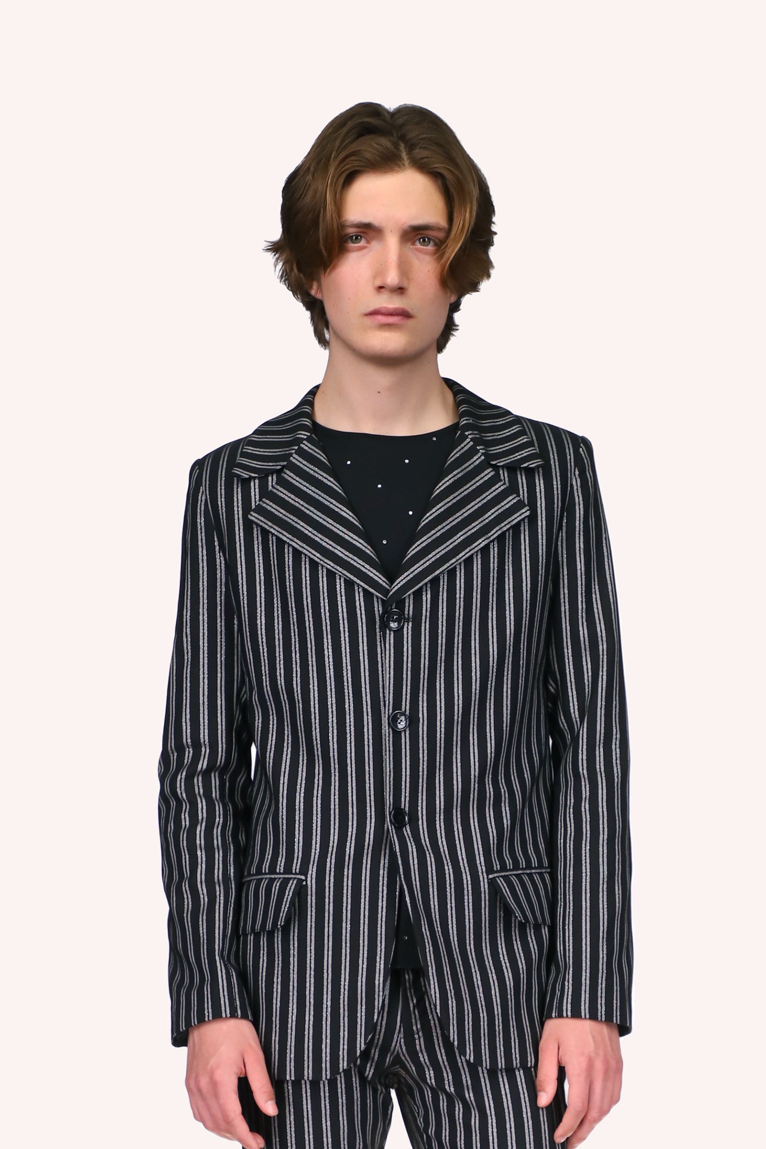 Title: Mastering the Art of Wearing a Formal Button-Down Shirt with Tie: A Guide for Male Stylists