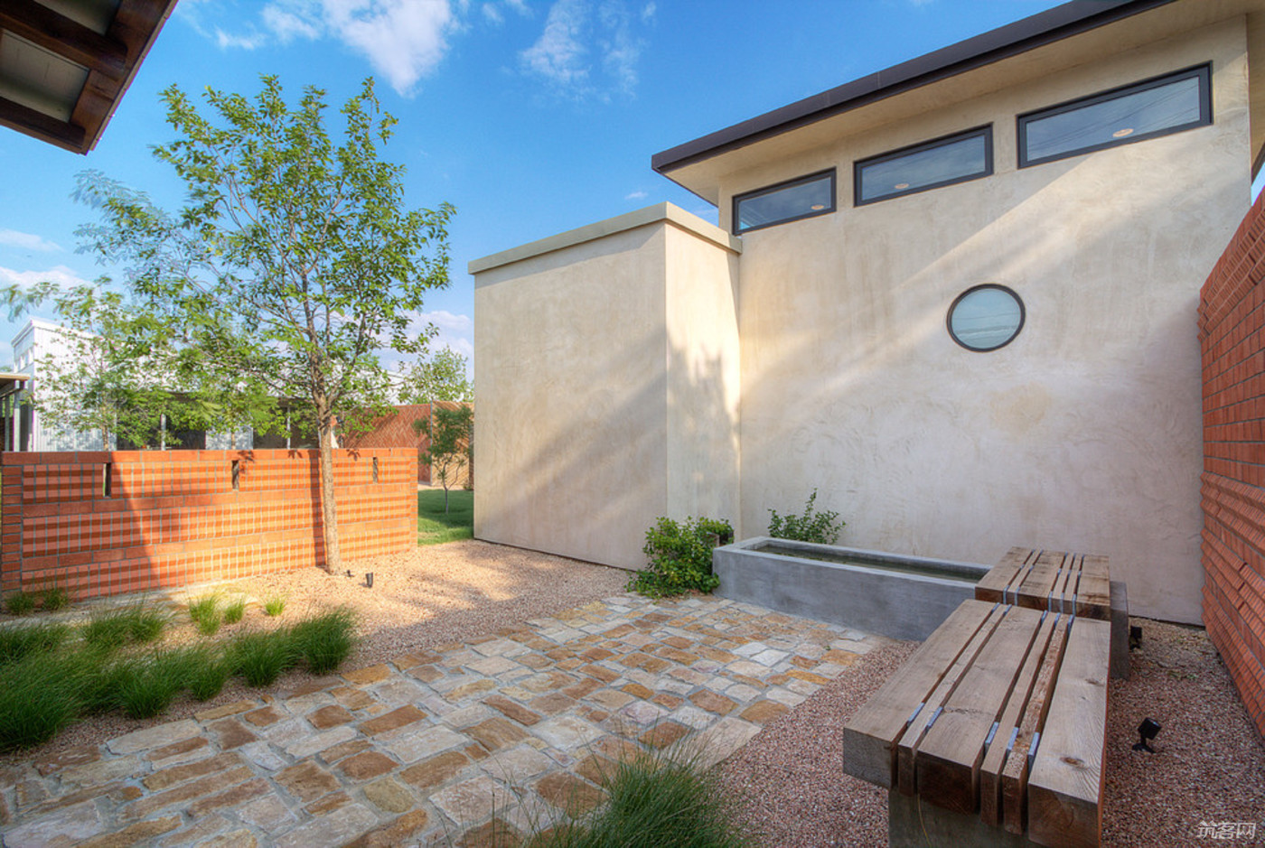 Title: A Verdict on EVAN HOMEs Ties: A Review of Quality and Style