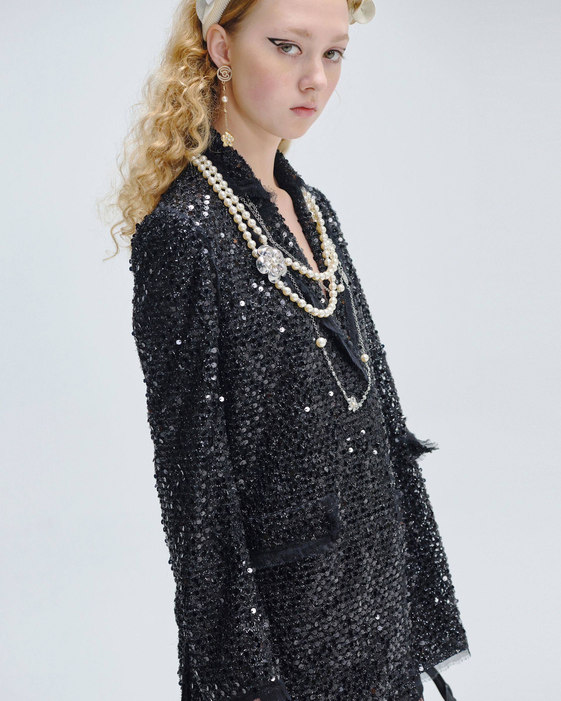 Title: Pan Week: The Allure of Piffeck Fashion