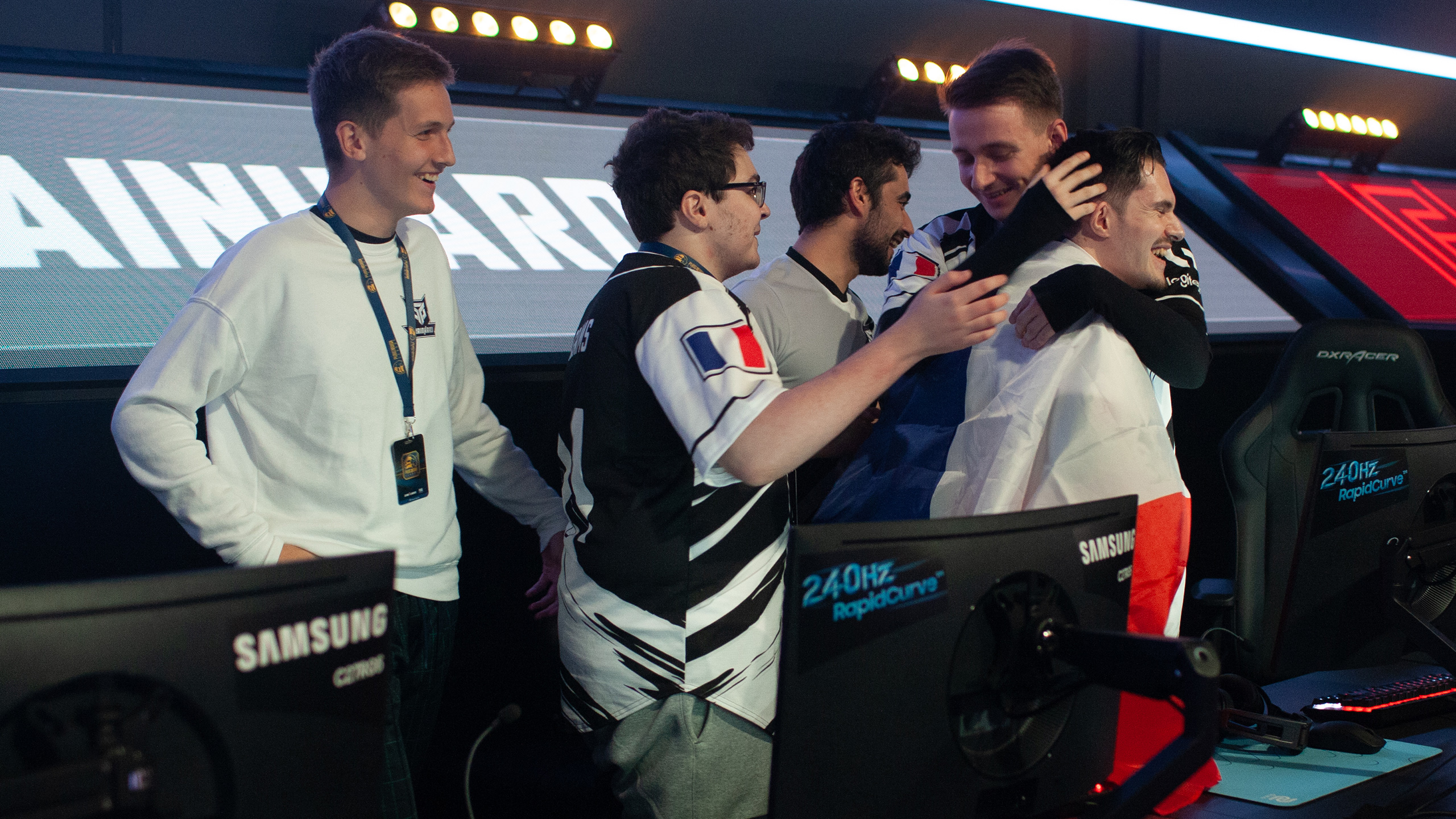 Title: The rise of LOL e-sports: exploring the phenomenon of the electric play领带