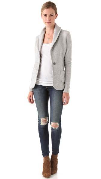 Title: Cap-Collar Down Jacket with Reversible Tie Detail: A Fashionable and Functional Choice for the Cold Season
