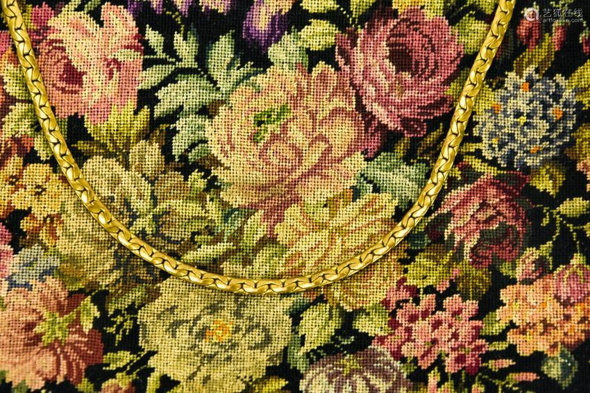 The Unique Charm of Retro Flower-Patterned Ties