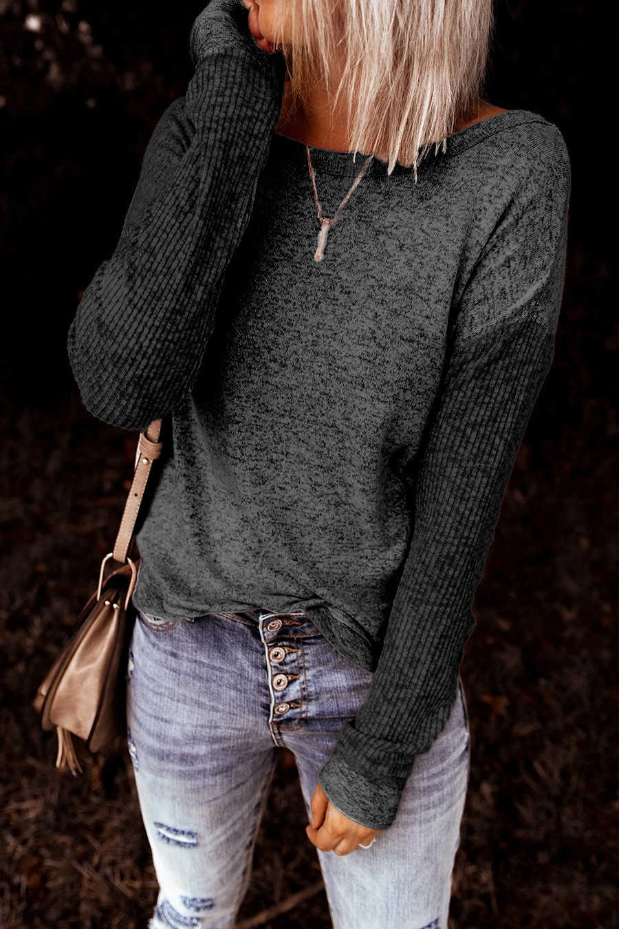 Title: Tie Fashion in Autumn