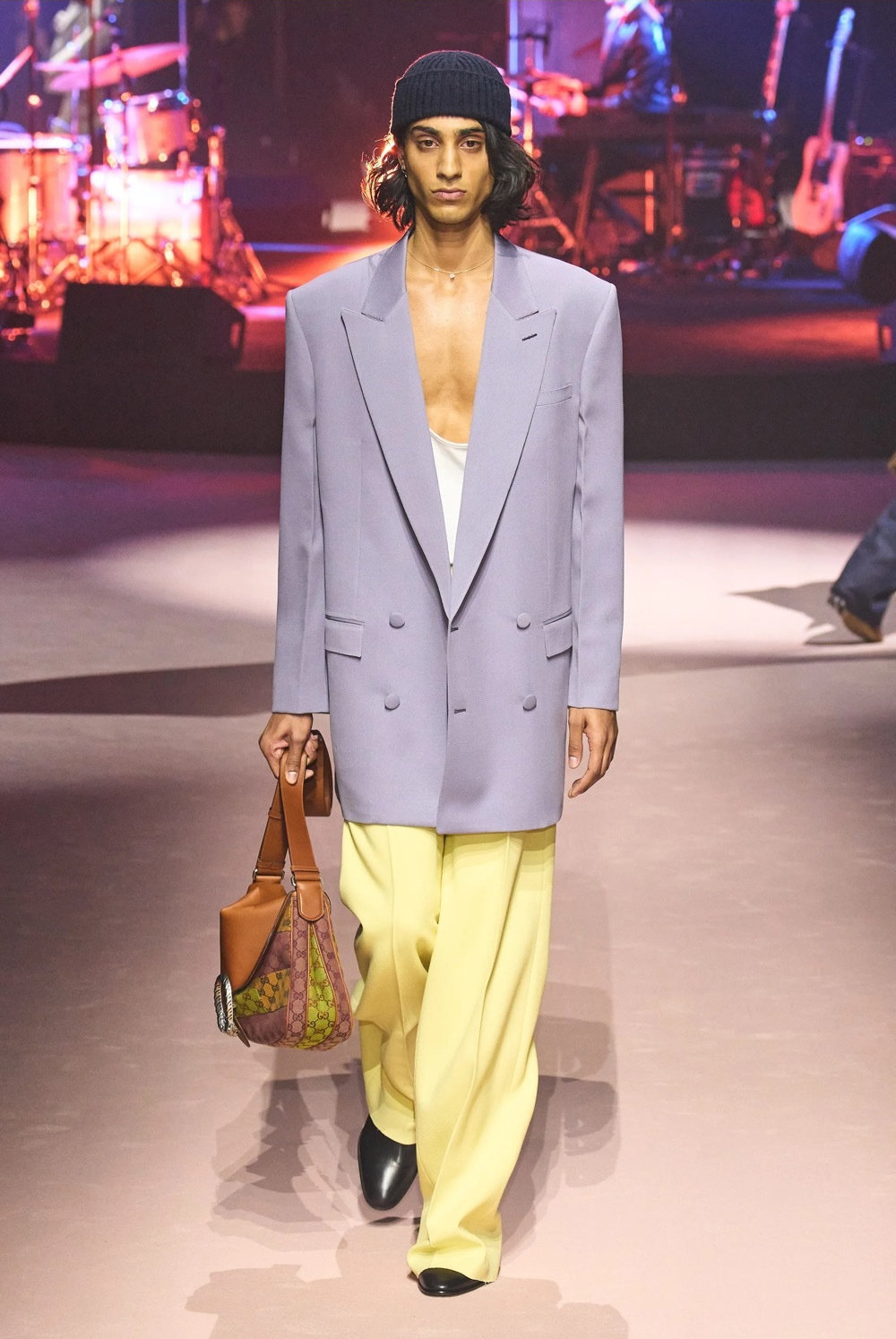 Title: 2023 Update on Mens Red Tie Styles: A Guide to the Latest Fashion in Formal Attire