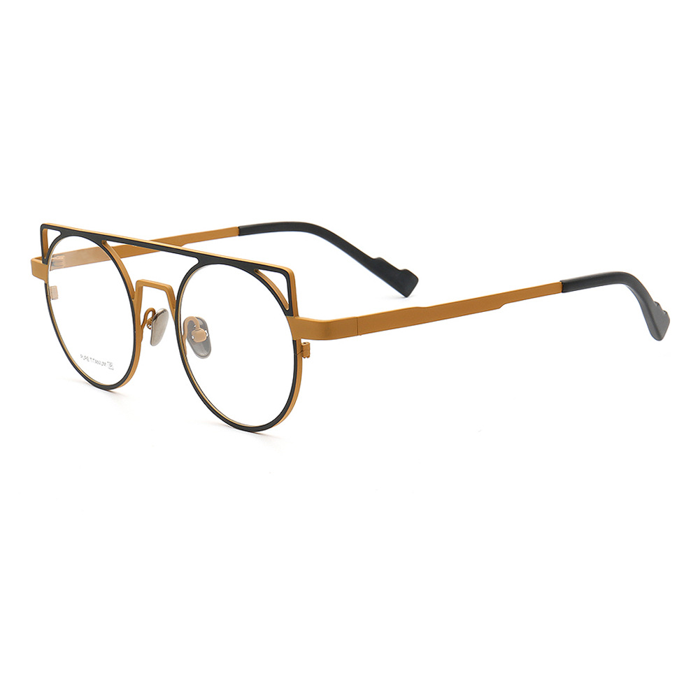 The Art of Eyeglasses and Tie Combinations