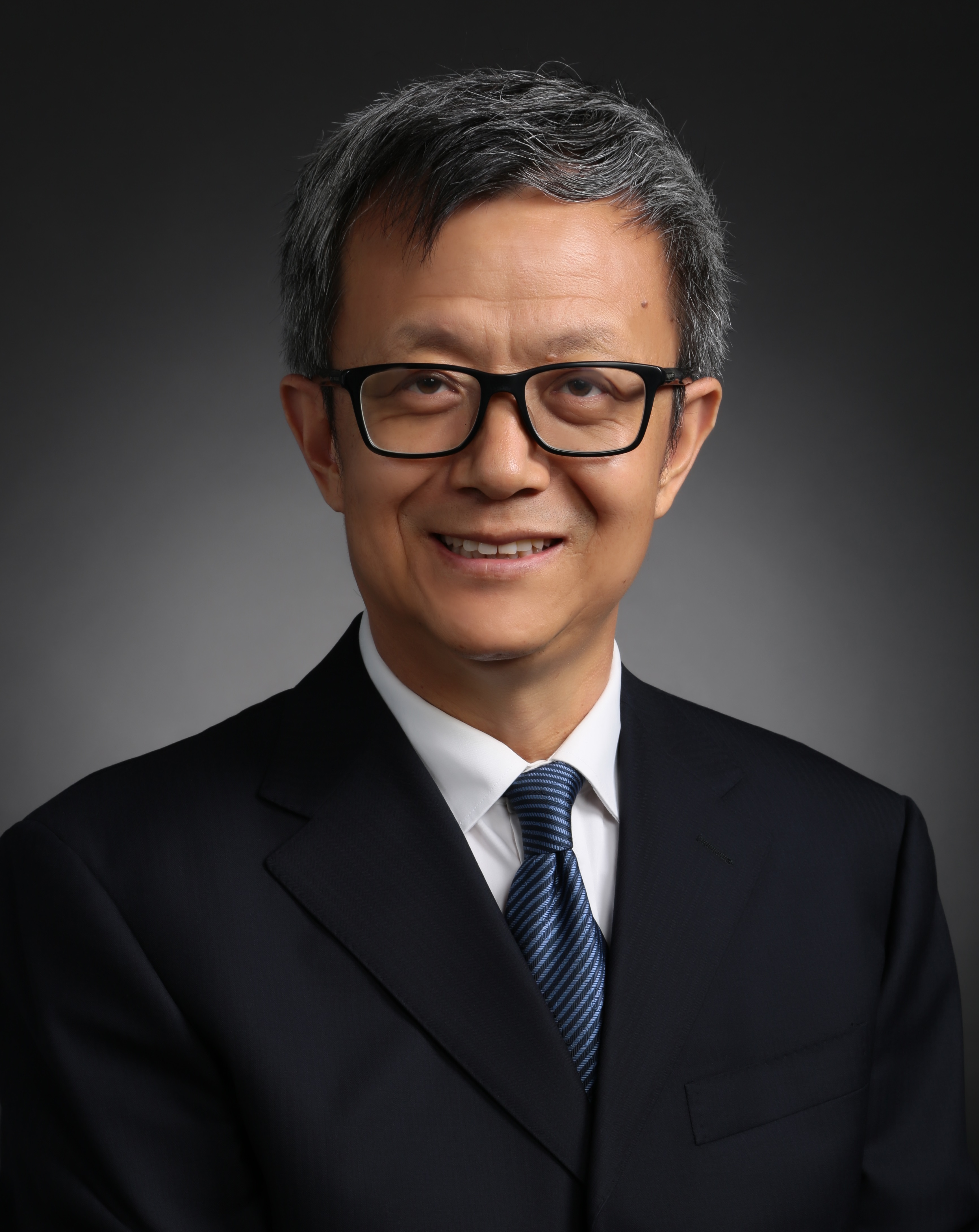 The Unique Charm of Zhang Zelings Leadership