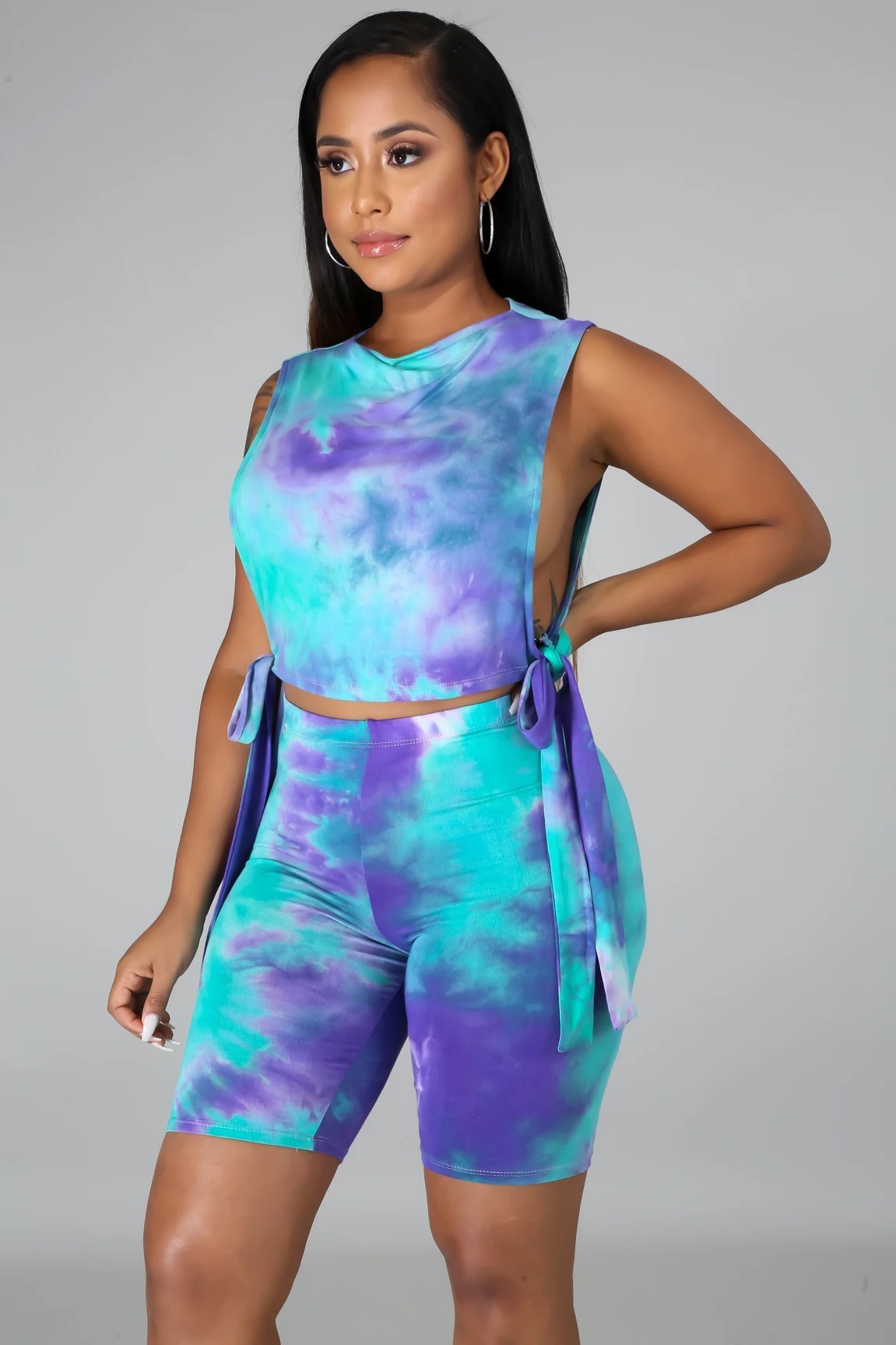 The Unique Charm of Pure Color Tie Shorts