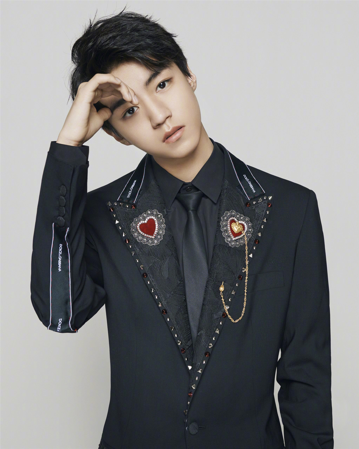 Title: Wang Junkai Dancing with a Red Tie: A Phenomenal Visual Experience