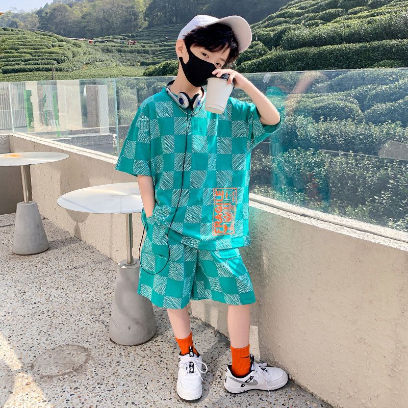 Title: Fashionable Boys Tie Styles for Summer 2023