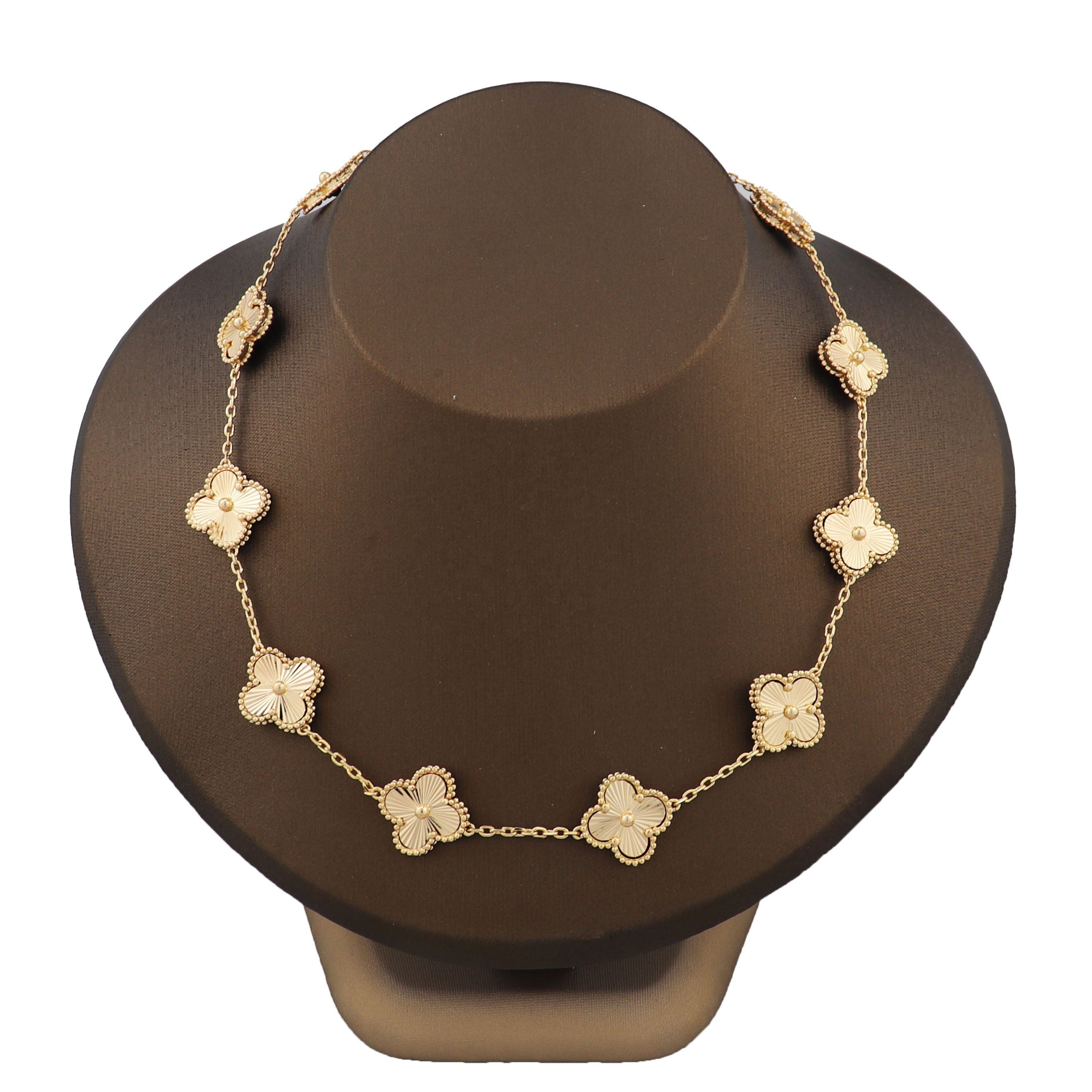 Title: Exploring the Exquisite World of Luxury Accessories: The Intersection of Tie Brands, Necklaces, Braided Bracelets, and Gold Jewelry