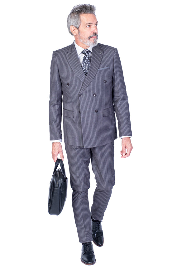 Title: A Guide to High-End Ties and Suit Brands for Elegant Attire