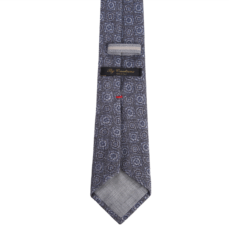 Title: Discover the Ultimate Mens Tie Collection: A Guide to the Best百搭领带男品牌