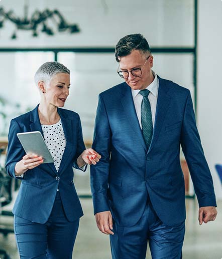 Title: Exploring the Perfect Blend: A Comprehensive Guide to pairing a Light Blue Suit with a Tie, Plus Top Brands to Consider