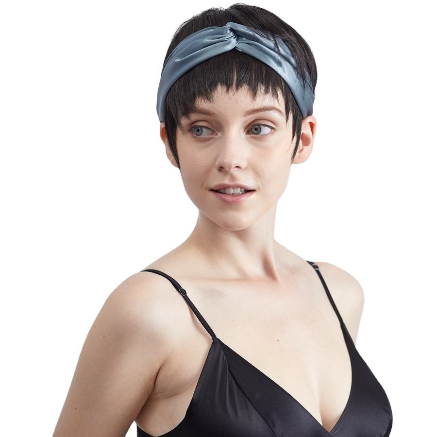Simple Tie Styles for Womens Headshots